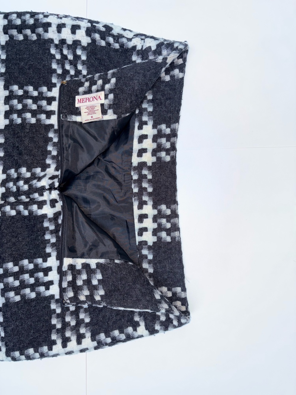 Merona Black and White Check/Plaid Wool pencil skirt - Picture 4 of 6